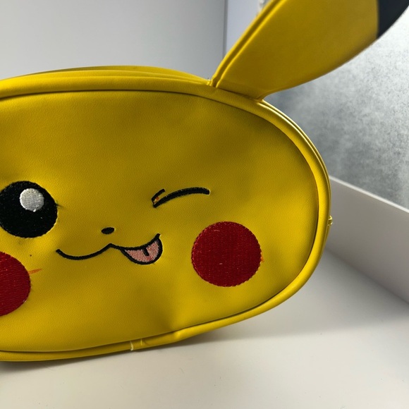 Pokémon picachu purse - Picture 2 of 6